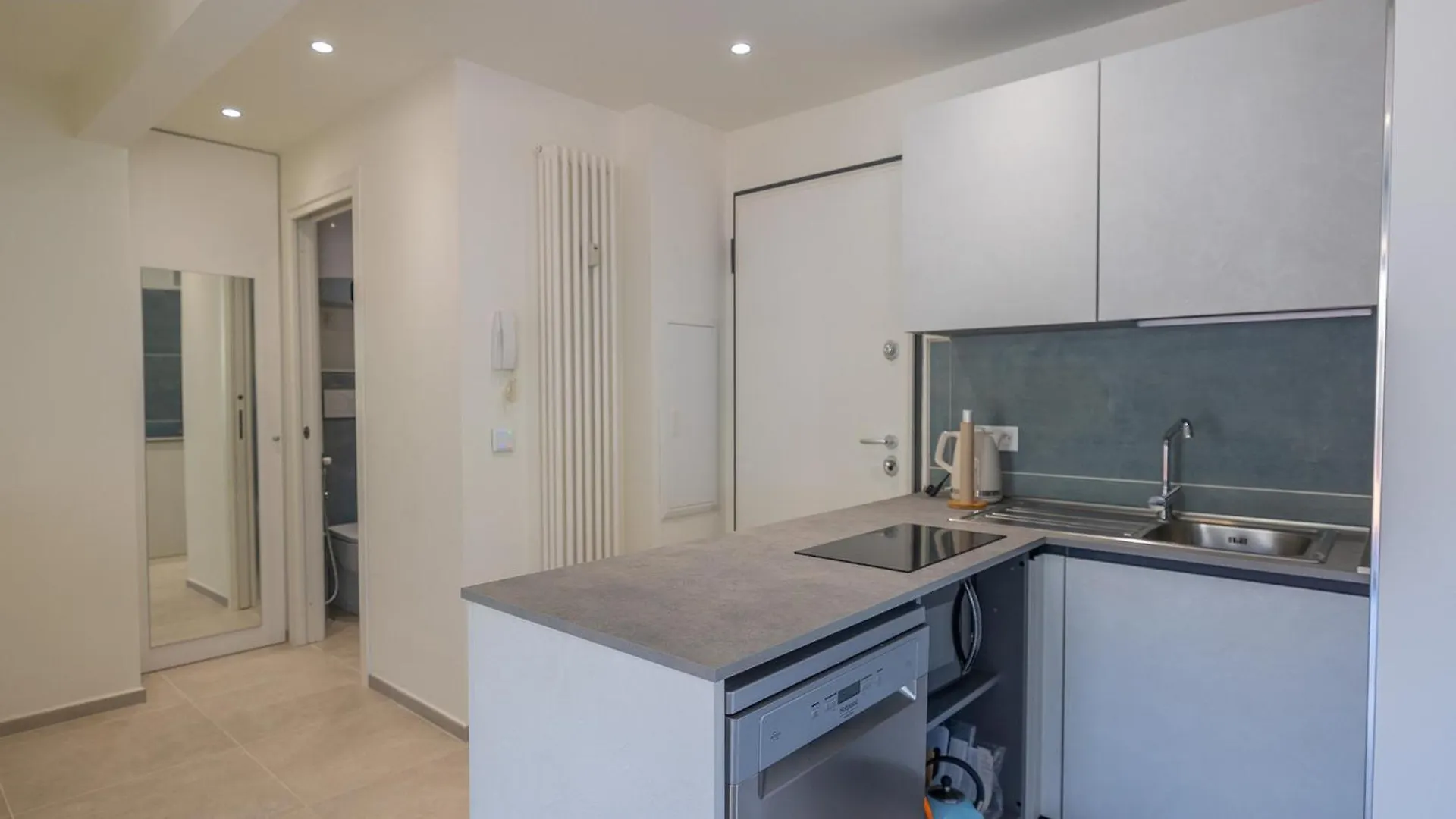 Joli 2P Calme Refait A Neuf Avec Terrasse, Wifi Et Parking - Fr-1-196-340 Apartment Menton